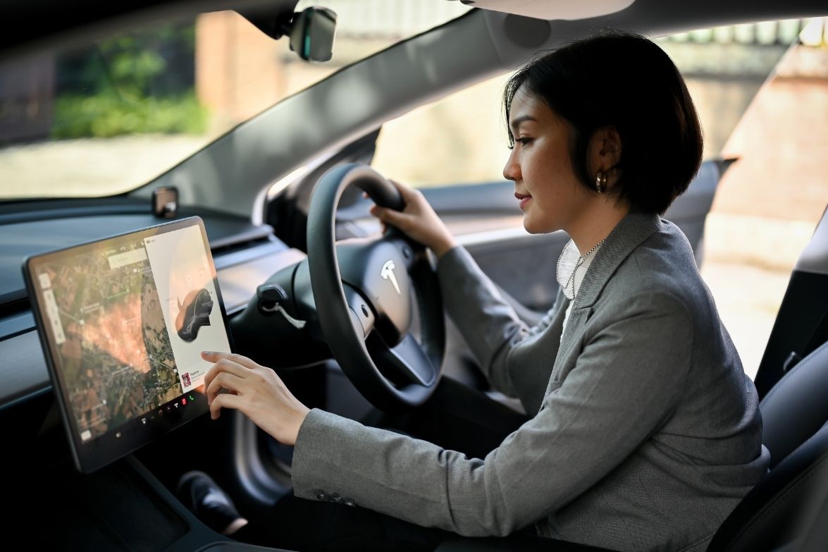 Harga Mobil Tesla di Indonesia_ Panduan Lengkap, Jujur, dan Relevan untuk Calon Pembeli