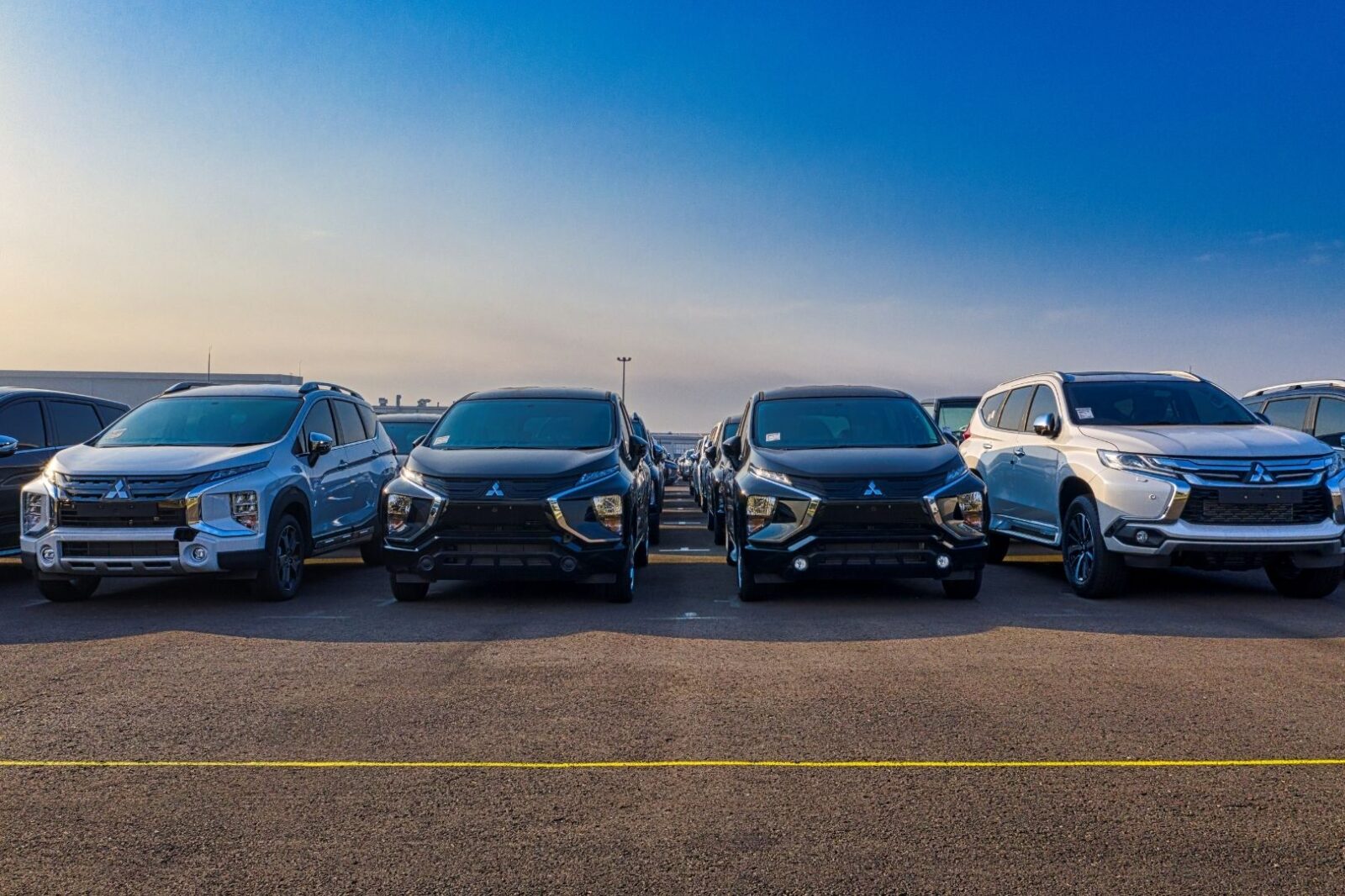 RI 27 Siapa Panduan Lengkap Plat Nomor Mobil Pejabat di Indonesia