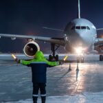 Gaji Parkir Pesawat di Bandara: Tugas, Sistem Kerja, dan Kisaran Penghasilan