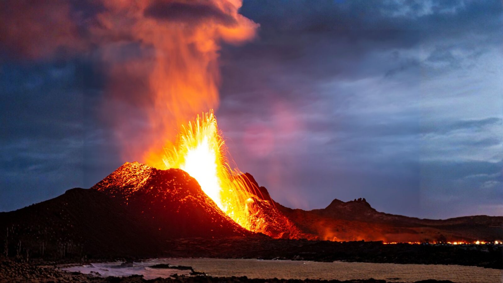 Gunung Lewotobi Meletus: Fakta, Dampak, dan Cara Masyarakat Menghadapinya