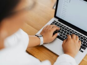 Arti Typing dan Perannya dalam Komunikasi Digital Modern