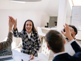 Optimis: Cara Membangun Pola Pikir Positif yang Realistis dan Berdampak