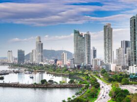 Terusan Panama: Sejarah, Peran dalam Perdagangan Global, dan Kondisi Terkini
