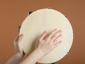 Rebana Adalah Alat Musik Tradisional Sejarah Jenis dan Cara Memainkannya