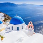 Menjelajahi Keindahan Santorini yang Ikonik di Yunani