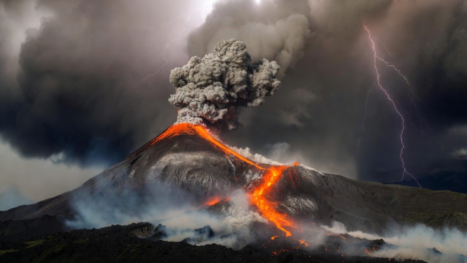 7 Tipe Letusan Gunung Api Beserta Ciri-ciri dan Contohnya di Indonesia